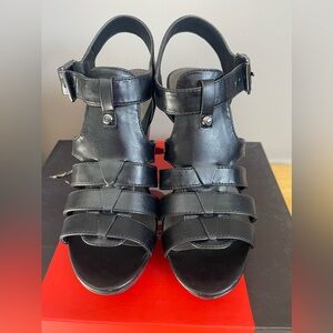 GG Delfina By Guess Wedges Brand New 
Size 7